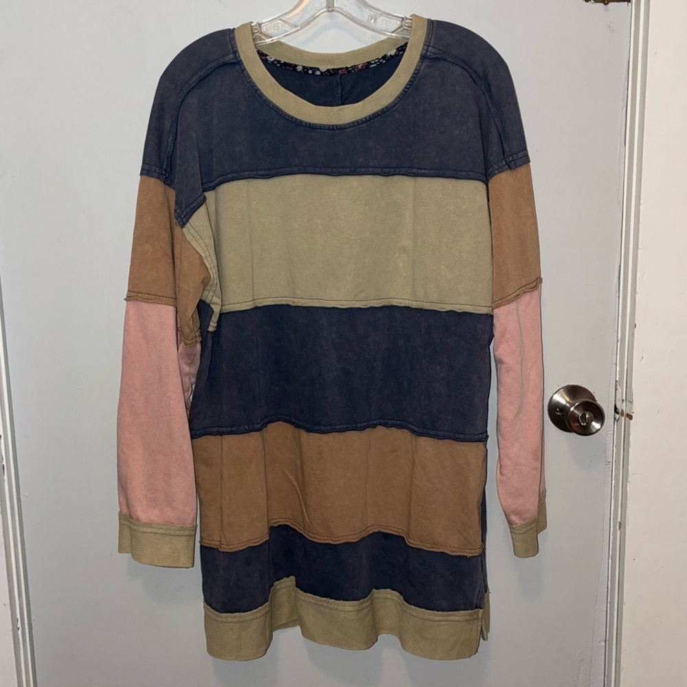 UMGEE Women's Mineral Wash Color-Block Raw Edge Long Sleeve Tunic Top | Medium